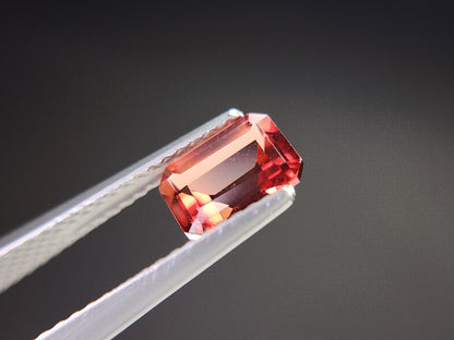 0151-2-6　バイカラーアンデシン　1.07ct