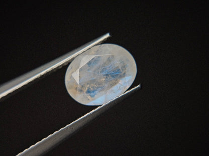 blMO-10　ブルームーンストーン　1.99ct