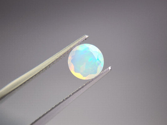 0909-3-5　オパール　0.78ct