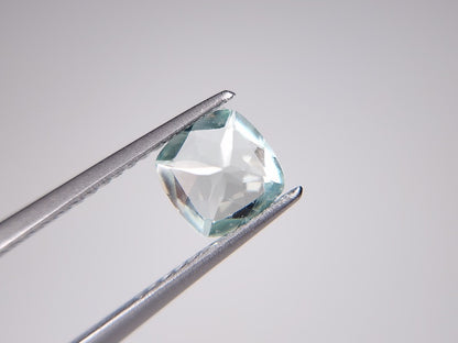 gBE-8　グリーンベリル　0.81ct