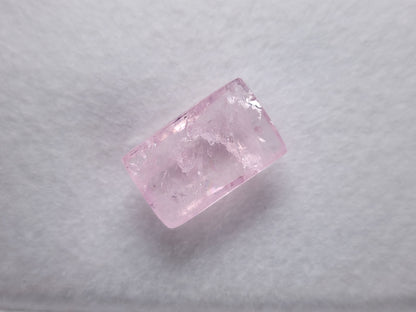 0908-7　虹入り！モルガナイト　16.39ct