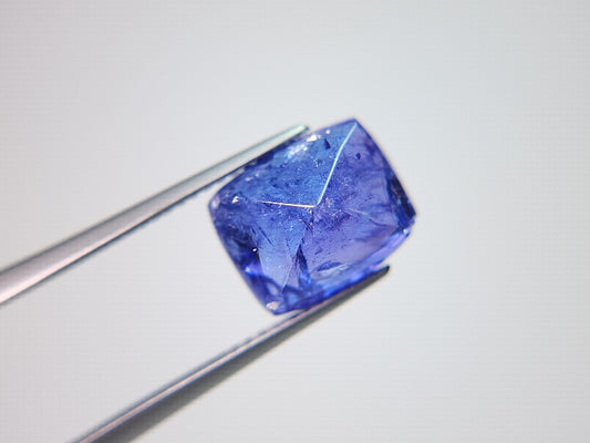0938-25　タンザナイト(処理・欠けあり)　5.70ct