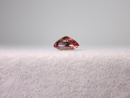 ccGA-8　カラーチェンジガーネット　0.74ct