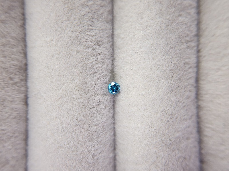 0015-3-6　ブルーダイヤモンド(トリートメント)　0.05ct