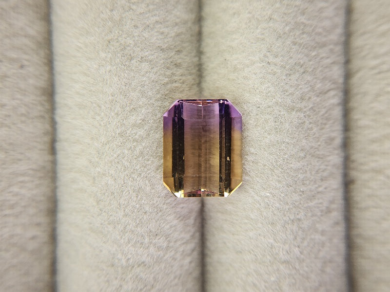 AMT-12　アメトリン　3.08ct