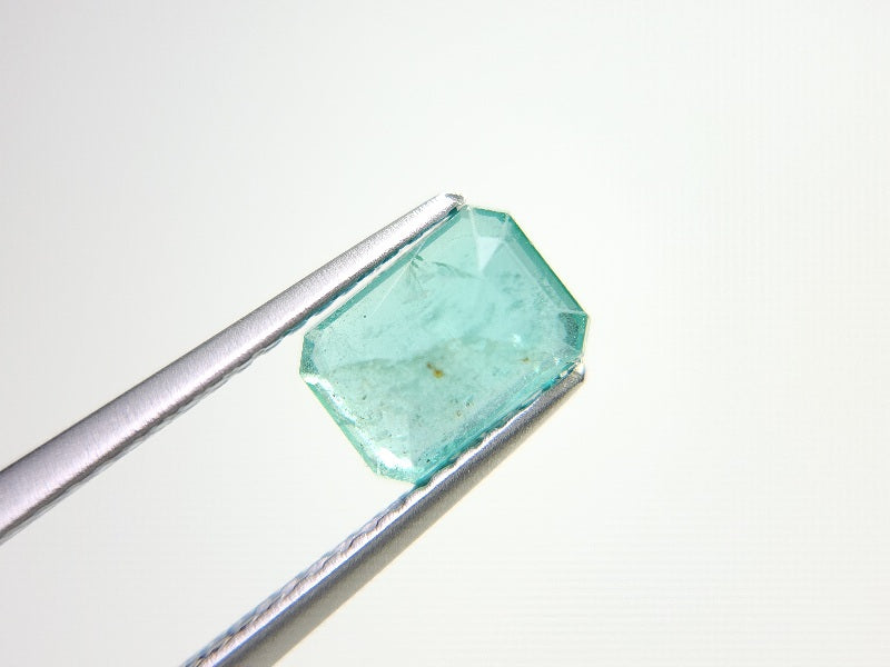 EM-9　エメラルド　1.05ct