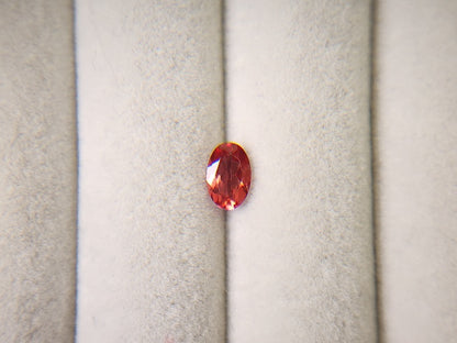 0152-1-9　バイカラーアンデシン　0.40ct