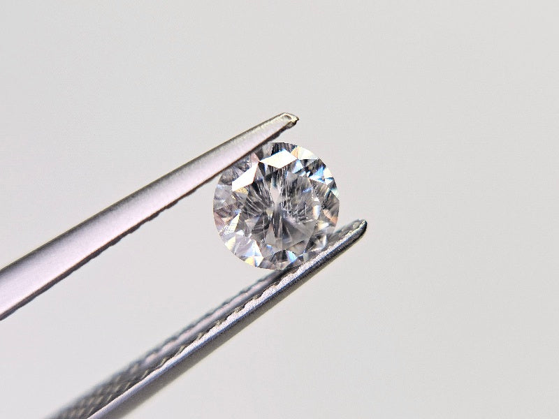 MOI-8　合成モアッサナイト　0.46ct