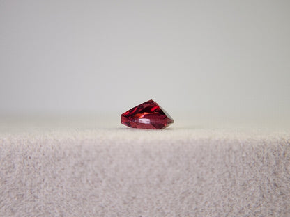 0910-1-16　ガーネット　1.39ct