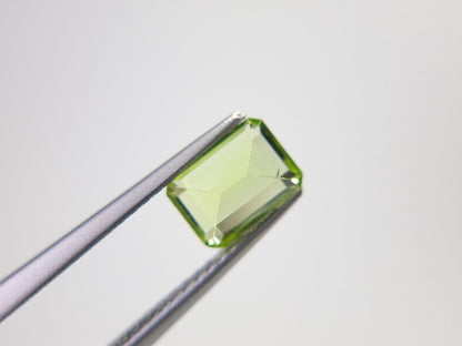 0238-1　ペリドット　1.05ct