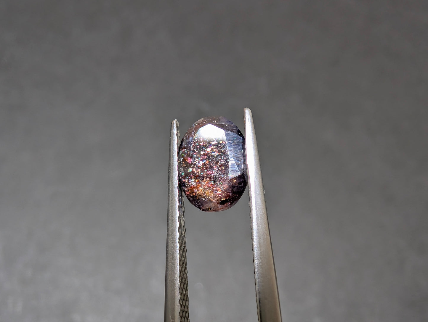 0143　アイオライトサンストーン　0.88ct