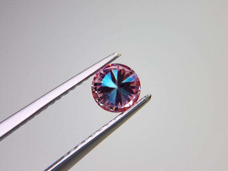 piMOI-2　合成ピンクモアッサナイト　0.44ct
