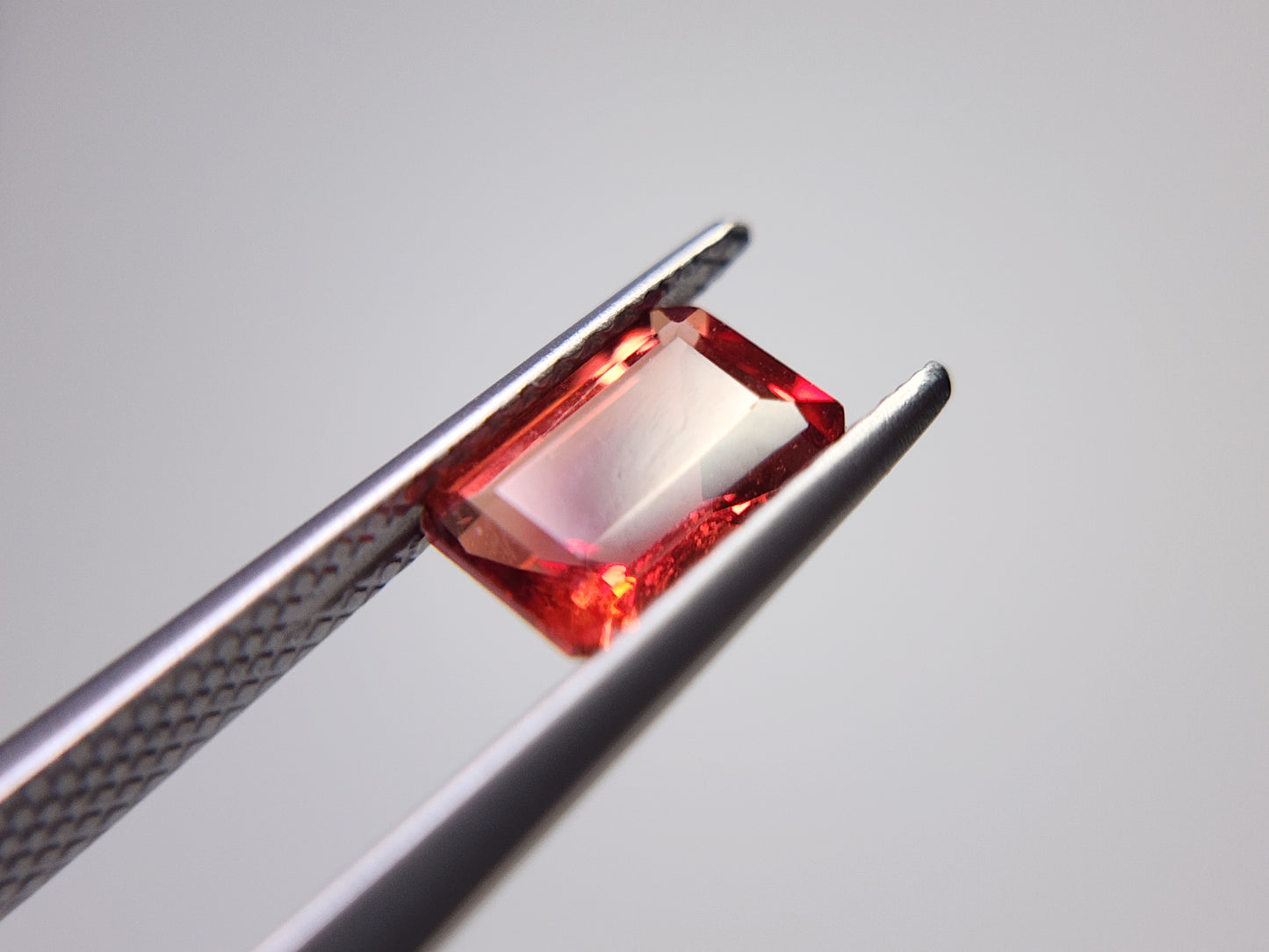 0151-1-3　バイカラーアンデシン　0.99ct