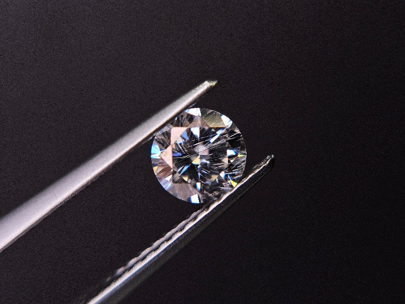 MOI-7　合成モアッサナイト　0.48ct