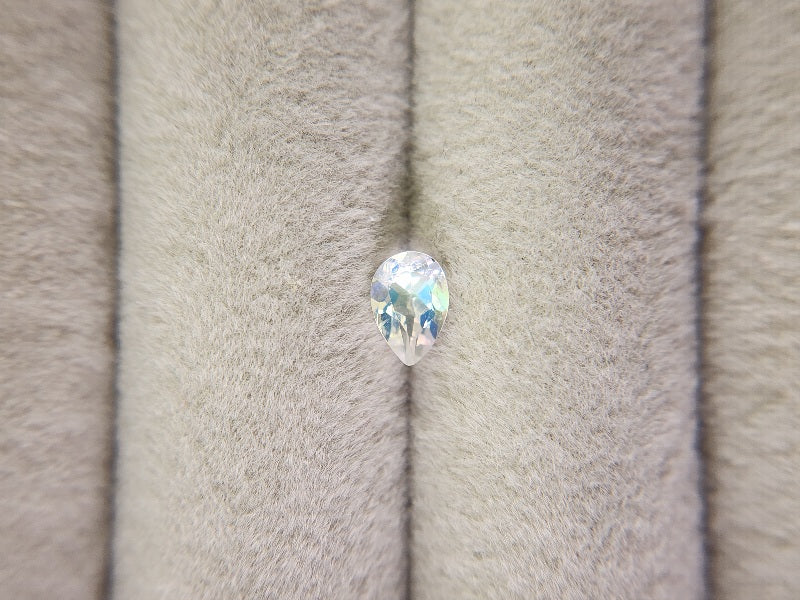 0762-17　アンデシンラブラドライト　0.39ct