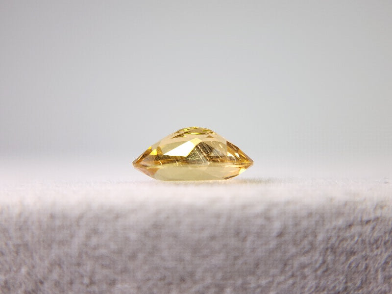yeBE-3　イエローベリル　0.96ct