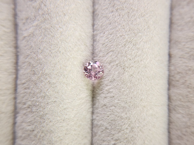 0823-13　スピネル　0.33ct