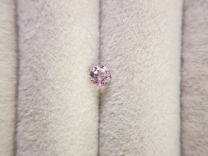 0823-13　スピネル　0.33ct