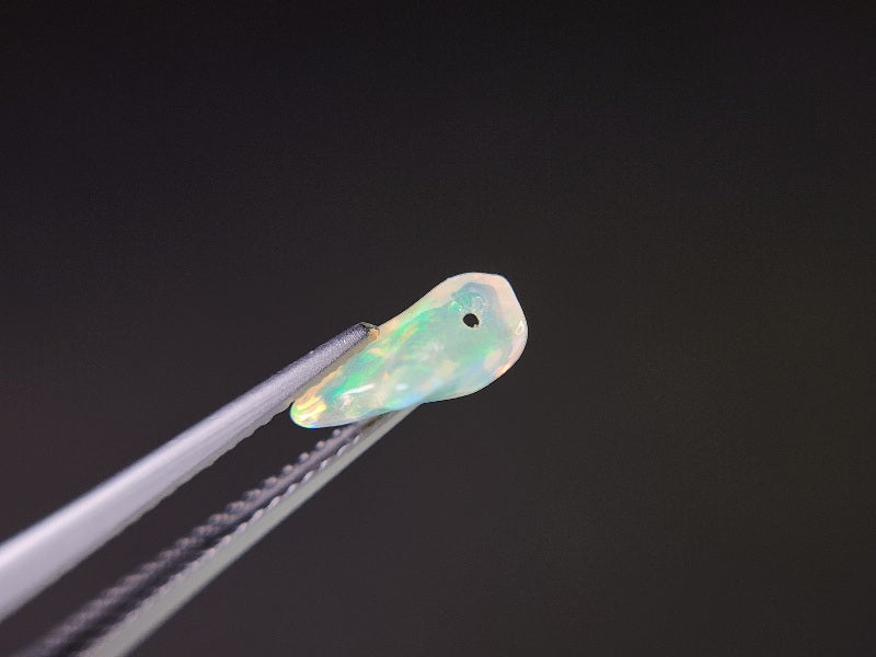 0914-9　さざれオパール（穴あき）　0.95ct