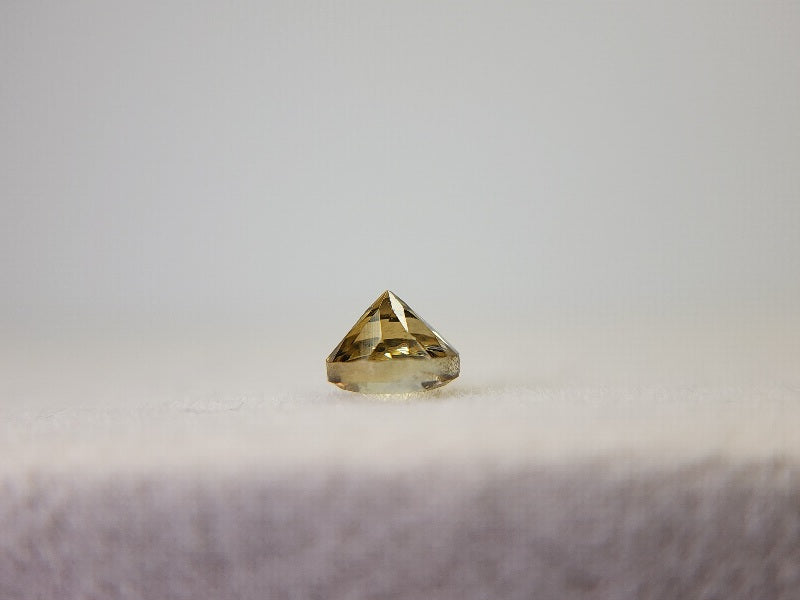 0657-19-2　ゾイサイト　0.49ct