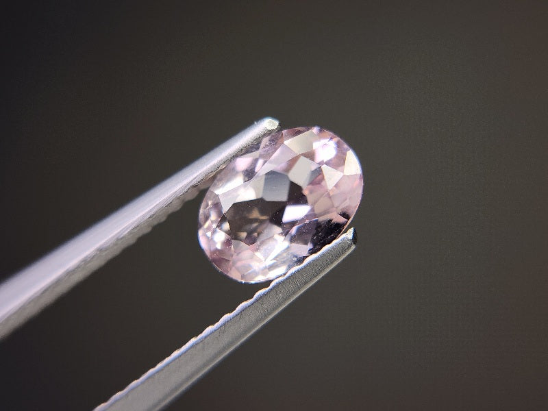 0908-11　モルガナイト　0.99ct