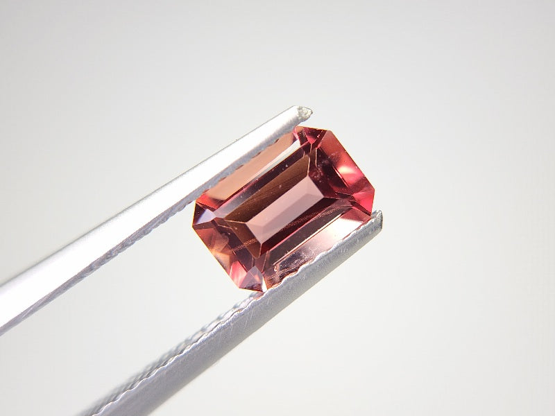 0151-2-8　バイカラーアンデシン　0.87ct