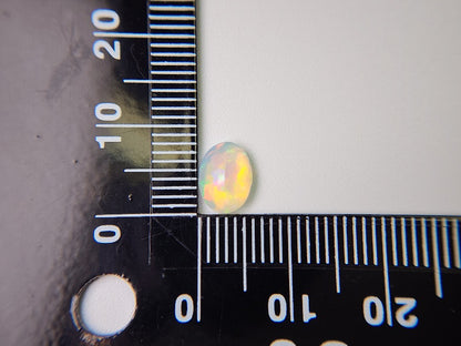 0909-1-5　オパール　0.74ct
