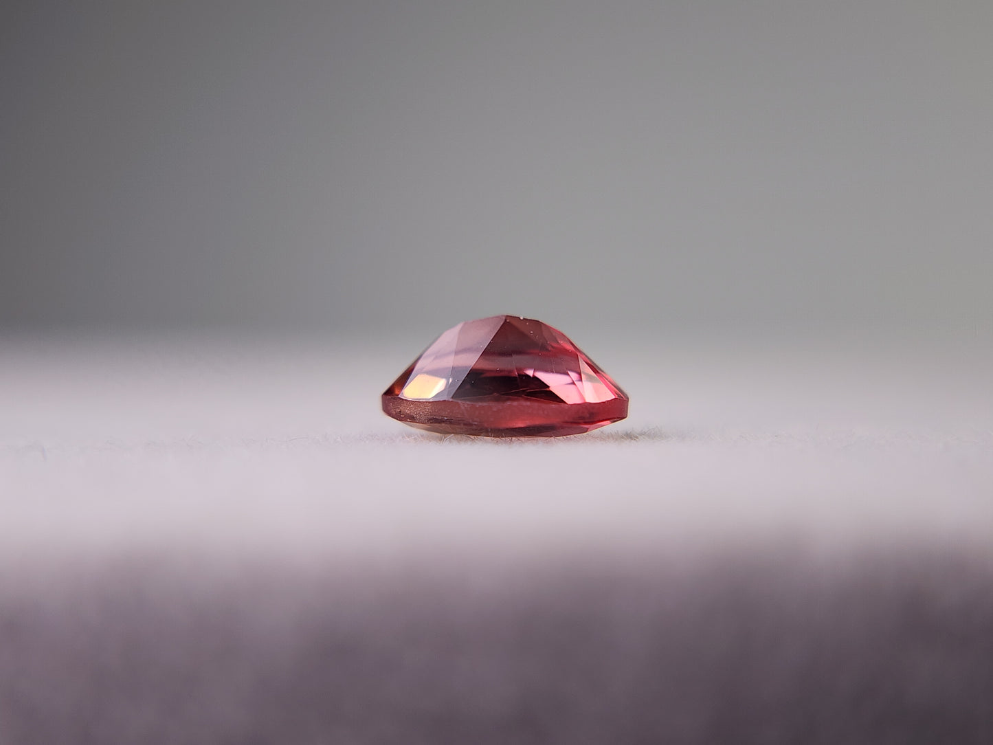 0152-1-3　バイカラーアンデシン　0.42ct