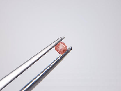 VY-2　ベイリネナイト　0.06ct