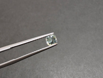 0286 特別な1石、2,200円♪クッションカットのグリーンベリル 0.36ct