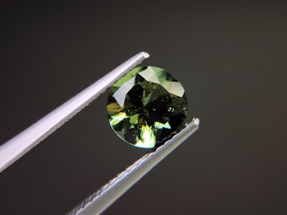 0560-1　モルダバイト　0.97ct