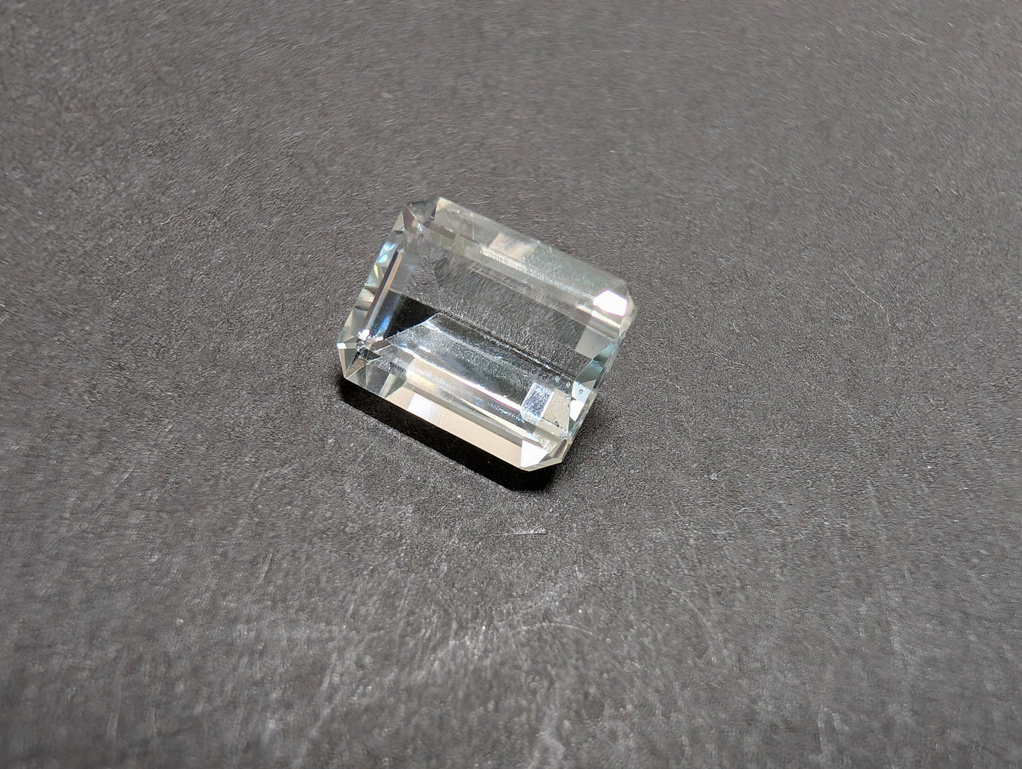 0087 バイカラートパーズ 3.04ct