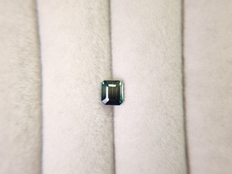 0879-19　トルマリン　0.73ct