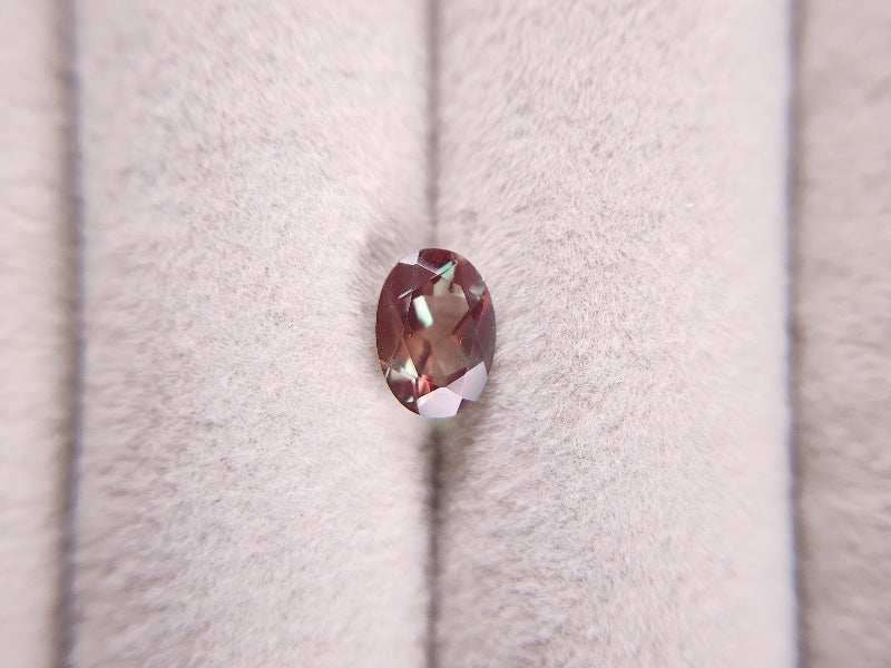 0504-10　バイカラーアンデシン　0.81ct