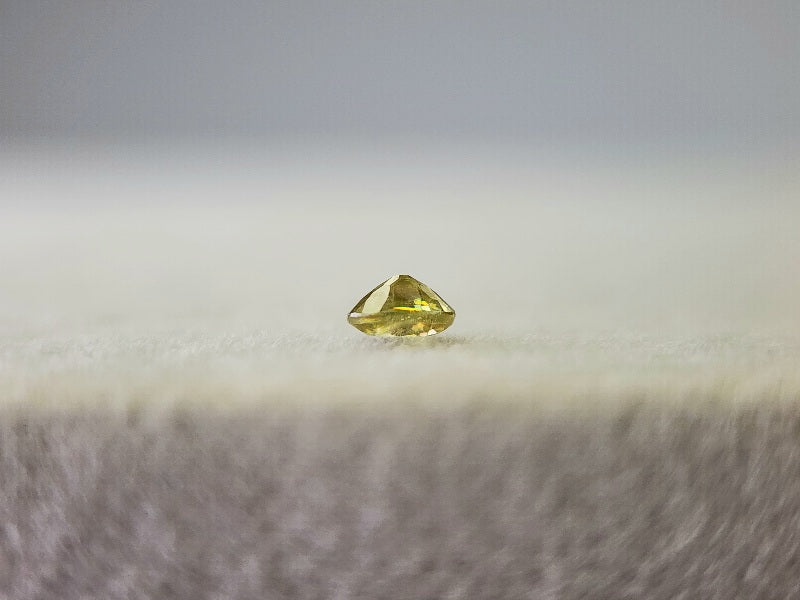 0932-1-9　スフェーン　0.12ct