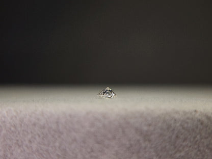 0015-1-1　ダイヤモンド　0.06ct