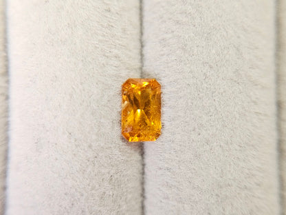 CLN-1　クリノヒューマイト　0.92ct