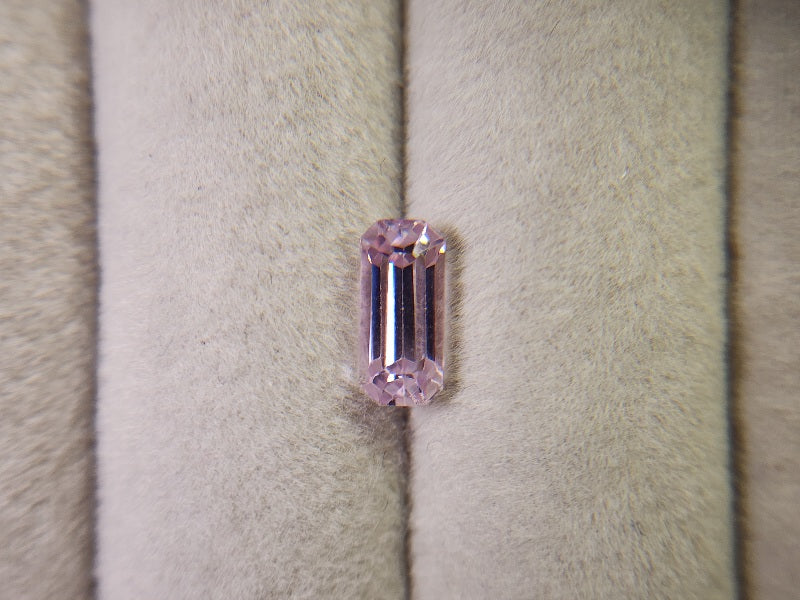 0874-29　クンツァイト　1.68ct