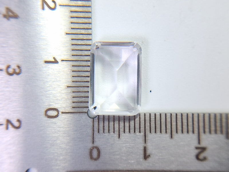 SUI-18　水晶　7.42ct