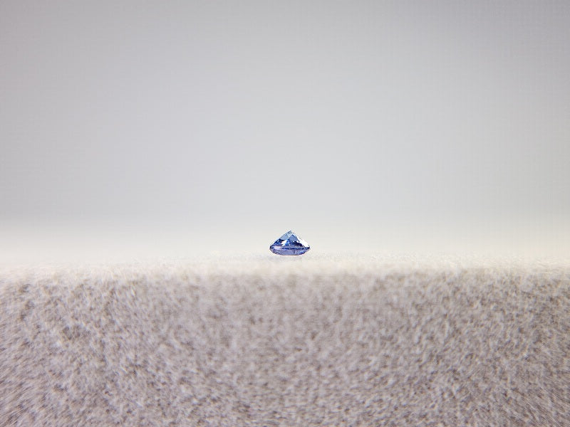 0217-2　ベニトアイト　0.04.ct