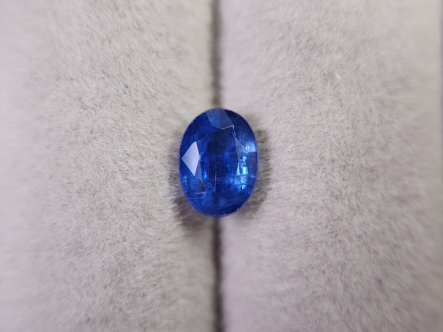 0035-1-27　カイヤナイト　1.35ct