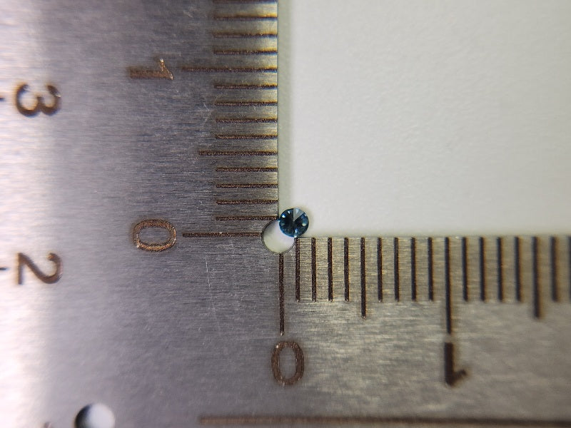 blDM-t-11　ブルーダイヤモンド(トリートメント)　0.03ct