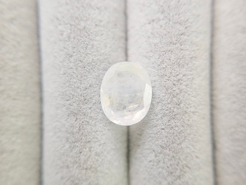 blMO-9　ブルームーンストーン　2.06ct