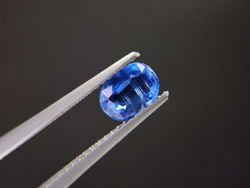 0942-16  カイヤナイト  1.09ct