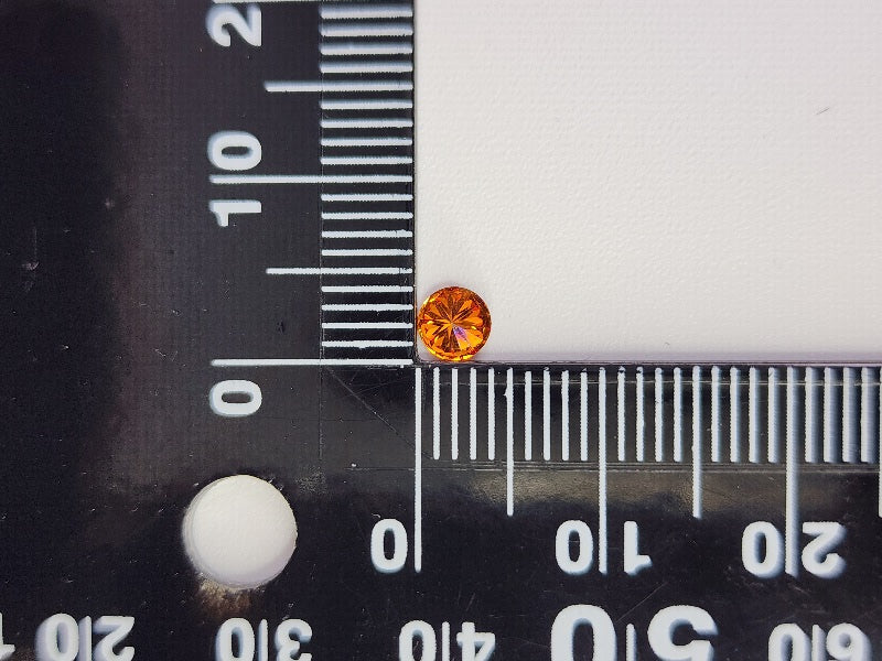 【500円均一】1/5正午まで　合成オレンジモアッサナイト　0.22ct　9