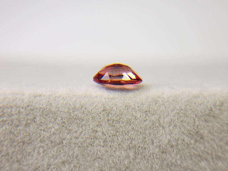 0152-1-6　バイカラーアンデシン　0.40ct