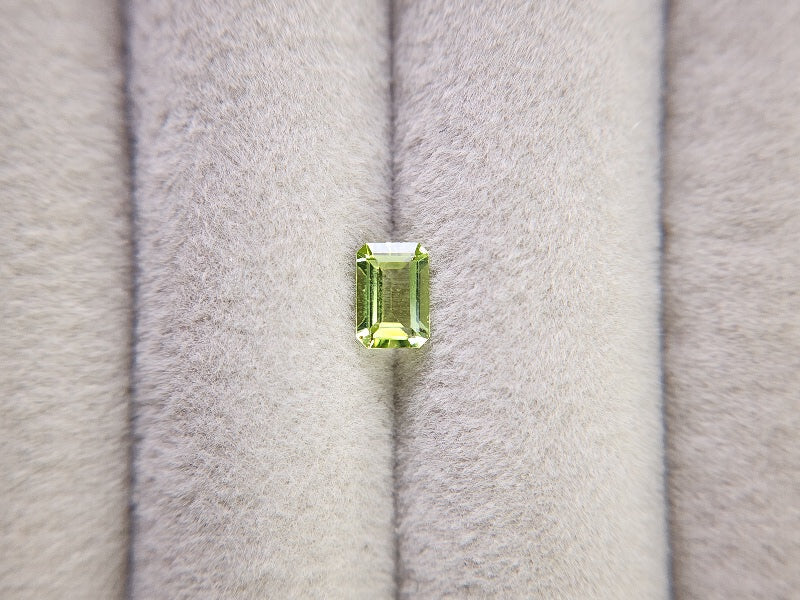 0238-2　ペリドット　0.63ct