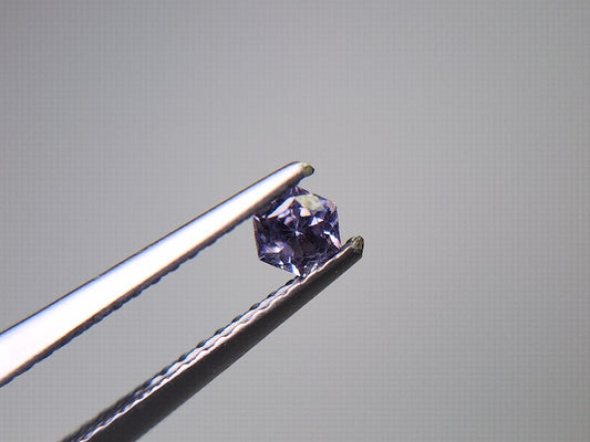 0002-4　スピネル　0.18ct