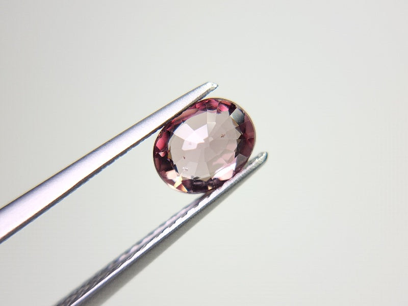 ccGA-4　カラーチェンジガーネット　0.81ct