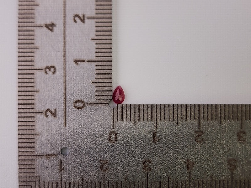 r-BE-3　レッドベリル　0.11ct